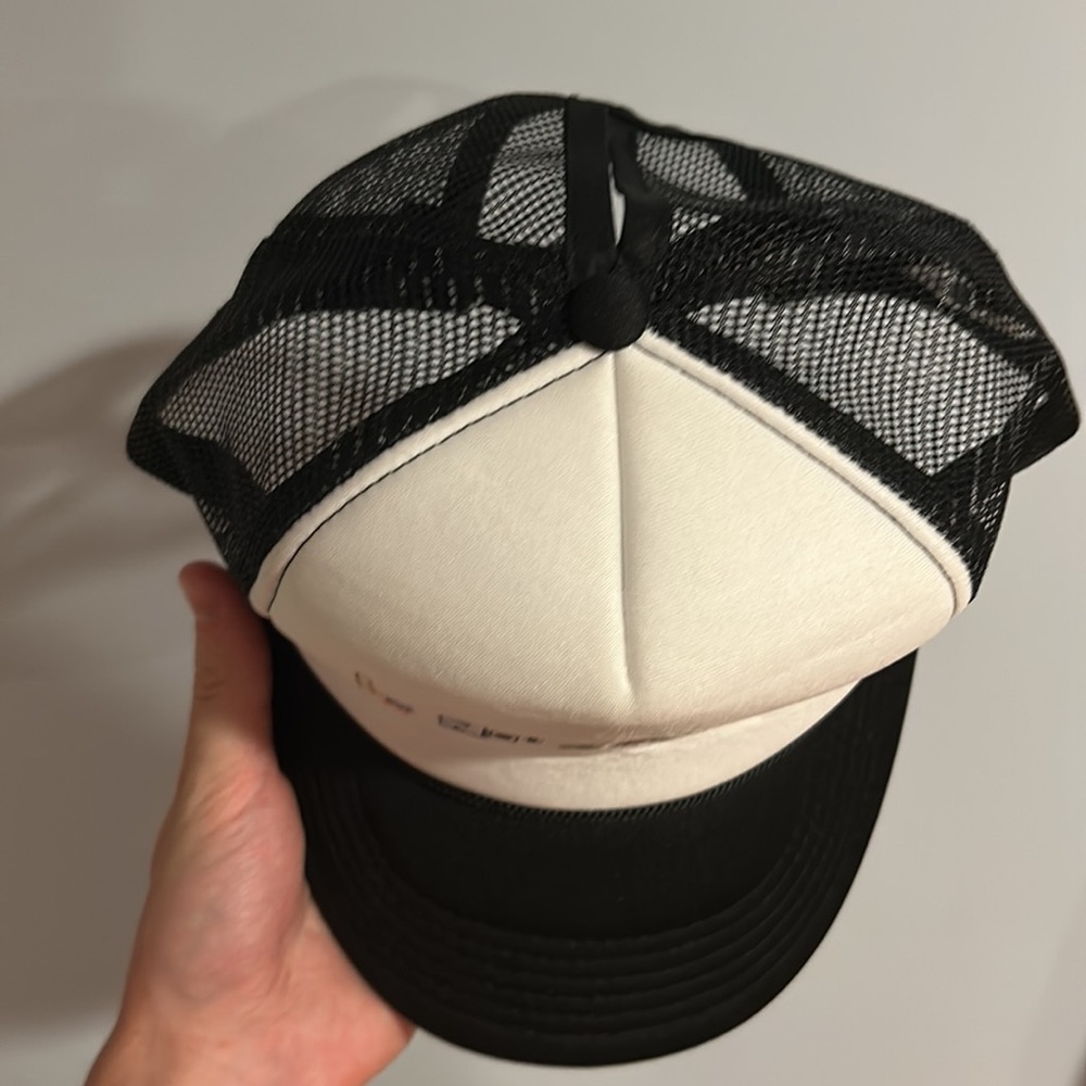 Trucker hat - Picture 2 of 4